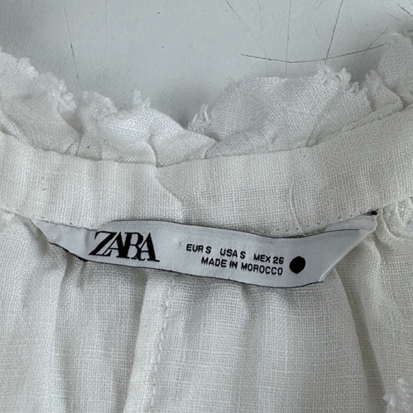 Elegant White Halter Top - Picture 3 of 8